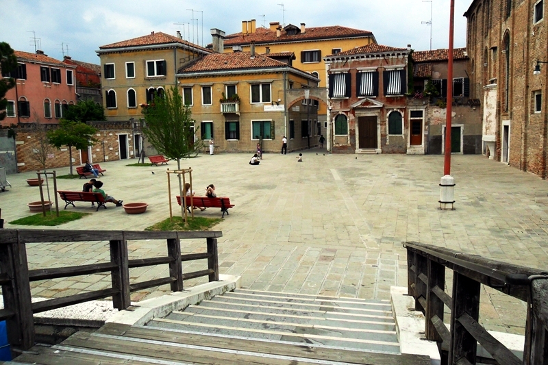 7 Cannaregio, campo S.Alvise.JPG