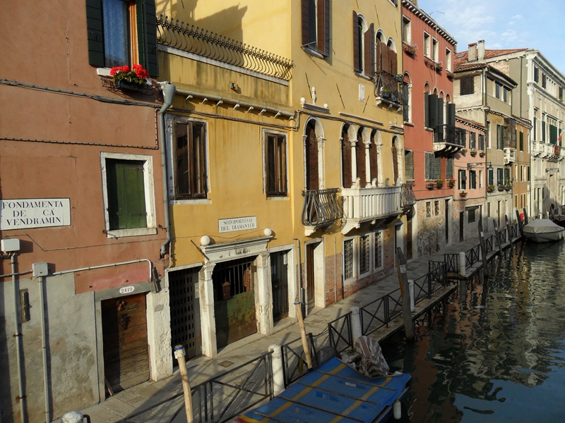 Campo S.Marziale, Calle Zancani (6).JPG